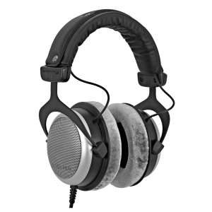 Beyerdynamic DT880 Pro 250 ohms Headphones £152 @ bax-shop