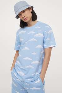 Men’s Simpsons cloud T Shirt £6.00 (free postage if your signed up the the members club) @ H&M