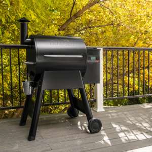 Traeger Pro 575 D2 Wood Pellet Smoker - Two Free Bags Of Pellets & Traeger Cover (Worth £100) £809.20 Delivered With Code @ Bell