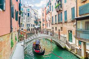 Return flight to Venice Treviso / Oslo / Budapest or Milan (Bergamo/Malpensa) - £9.98 (Departing London Stansted/ Nov departures) @ Ryanair