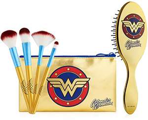 DC Wonder Woman Cosmetics Set: Makeup Bag, Hair Brush, Eyeshadow + Contour Brushes - £5.99 Prime + Code (+£4.99 NP) @ Get Trend. / Amazon