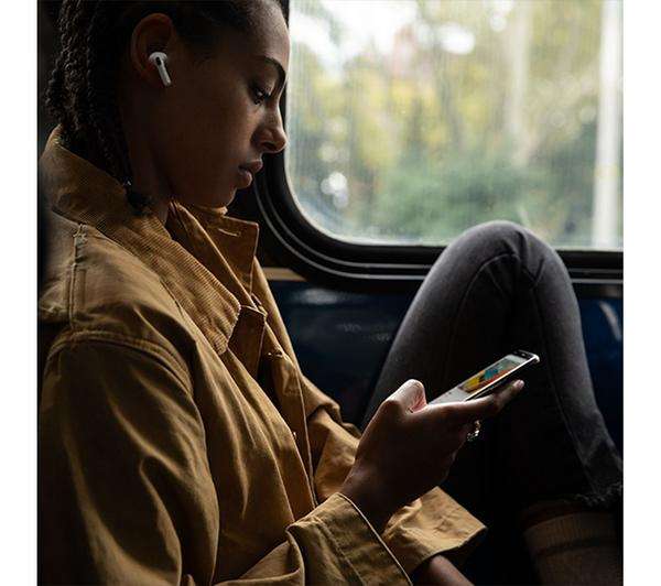 APPLE AirPods Pro with MagSafe Charging 