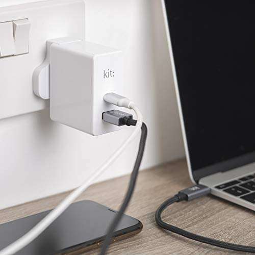 Kit Premium 30 W Fast-Charging, Universal Mains Charger with Dual Outputs and Travel Adapters