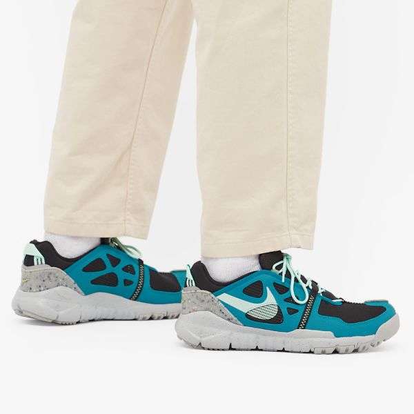 Nike Free Terra Vista Trainers in Black & Mint Foam £44.05 delivered @ End Clothing