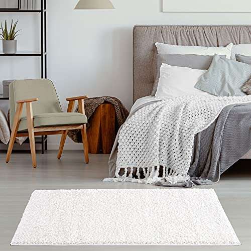 Shaggy Soft and Elegant Carpet For The Bedrooms And Kitchen - £23.99 - Sold and Fulfilled by THE RUGS @ Amazon