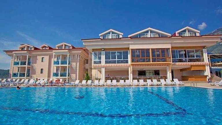 4* All Inclusive AES Club Hotel Turkey (£279pp) 2 Adults 7 nights - Gatwick Flights Luggage & Transfers 18th May = £558 @ HolidayHypermarket
