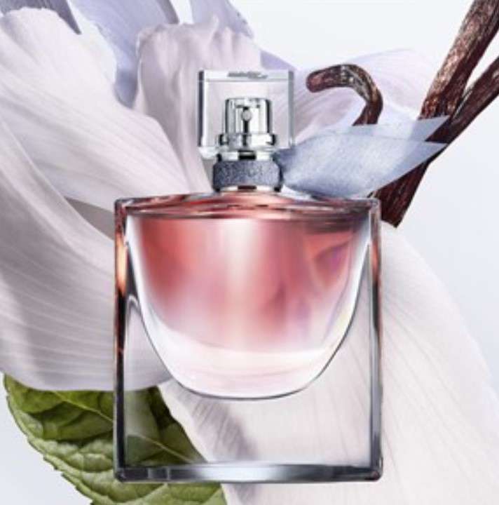 La Vie est Belle Eau de Parfum Spray refillable by Lancôme 100ml £86.25 at Parfumdreams