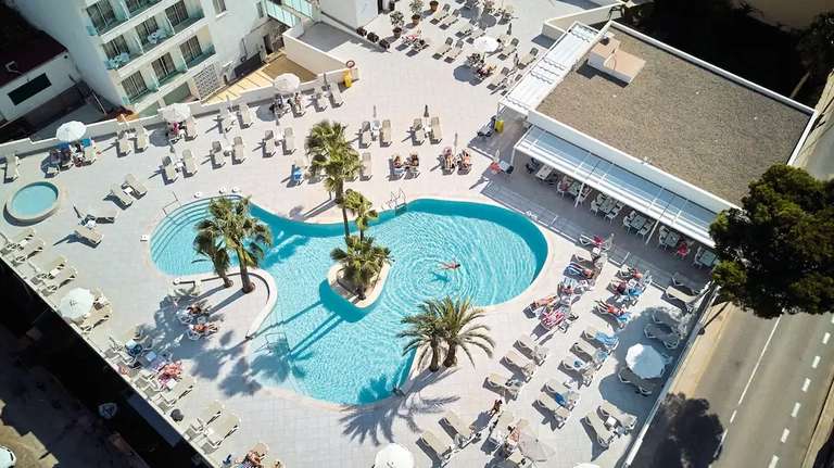 Half Board - Hotel Cala Bona, Cala Bona, Majorca (£305pp) 2 adults for 7 Nights from Gatwick 15th April 2023 £610 @ Holiday Hypermarket