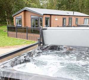 Hanworth Country Park Luxury/Leisure Lodge 3 nights £95.62 / 4 nights £100.87 for 8 People with code