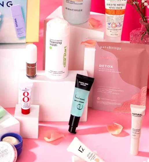 Boots Beauty New & Trending Beauty Box - 14 Products (9 Full Size) Worth £145.81