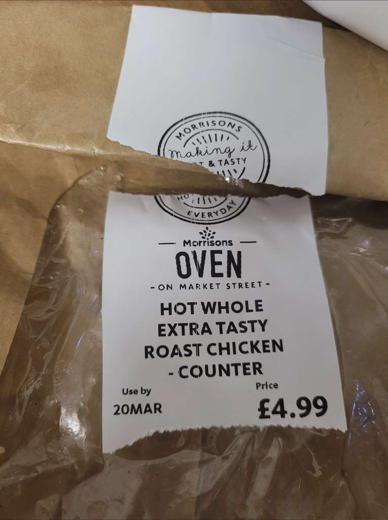 Morrisons Ready to Eat Roast Cooked Whole Chicken, 900g : :  Grocery