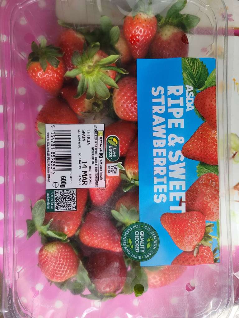 600g Strawberries instore at Ware