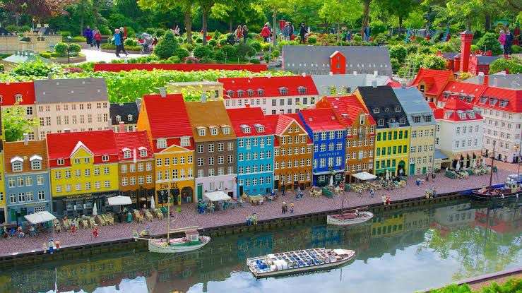 Return flights to Billund (birthplace of Lego) from Manchester 16-19 August - Single adult