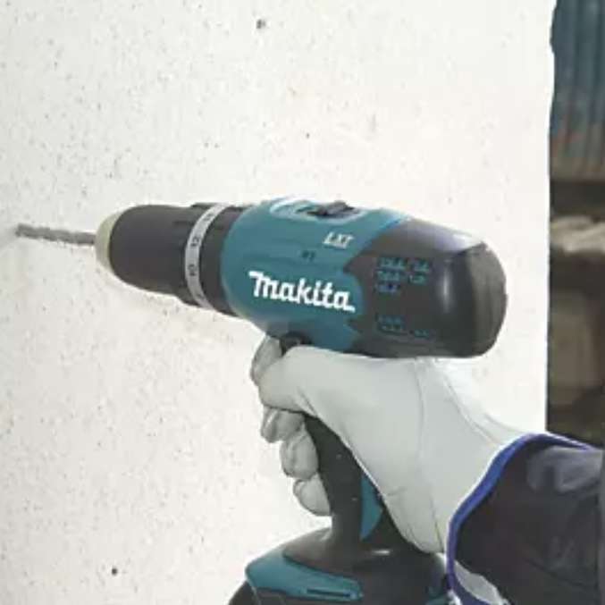 Makita 18V LXT Combi Drill with 2x5A 