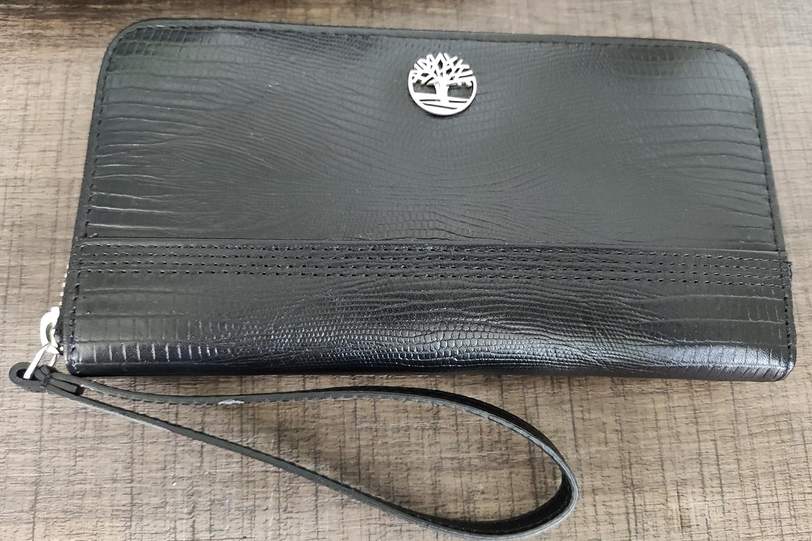 Timberland Women's Leather RFID Flap Wallet Clutch Organizer