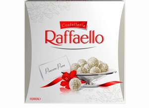 Ferrero Raffaello Coconut Almond Pralines Large Chocolate Hamper 40 piece Gift Box 400g - min order value £22.50