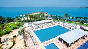 4* Queens Bay Hotel, Cyprus - 2 Adults 7 Nights - Gatwick TUI Flights Inc. 20kg Bags & Transfers - 14th April