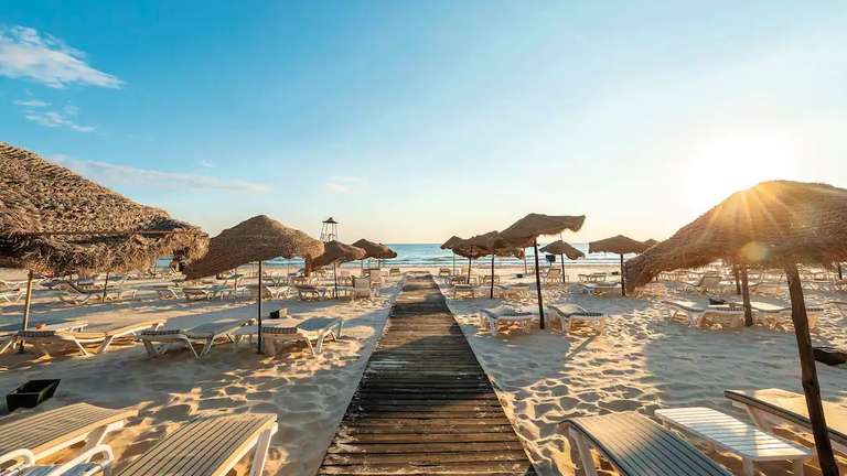 Solo 4* All Inc. Marhaba Beach Hotel, Tunisia - 1 Adult 7 nights 3rd March - Gatwick Flights, Bags & Transfers = £392 @ Holiday Hypermarket