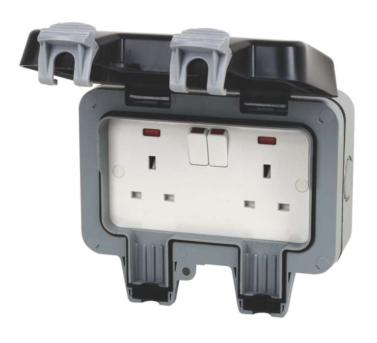 British General Ip66 13a 2-gang DP Weatherproof Outdoor Switched Socket £8.99 Click & Collect @ Screwfix
