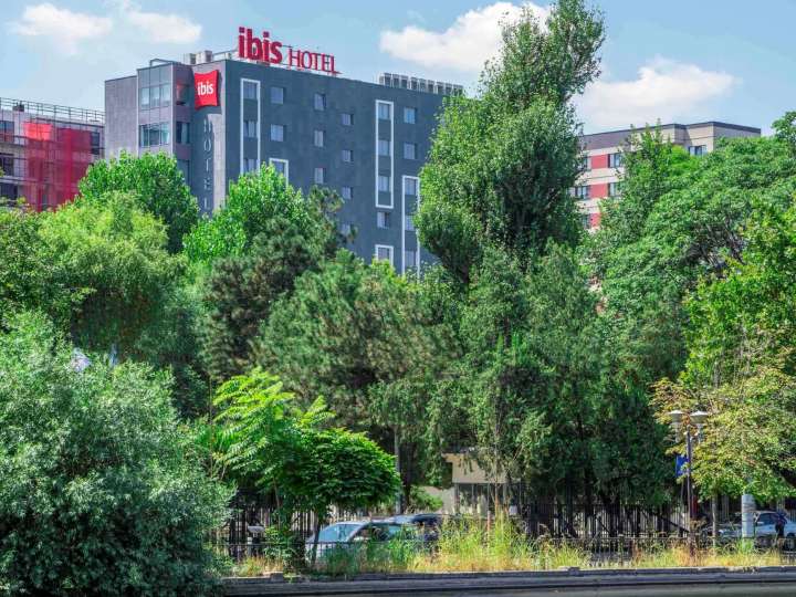 3 nights 3* Hotel in Bucharest from Gatwick Jan 2024 from £176 for 2 (£88pp) including flights no luggage via Trivago @ Holiday Pirates