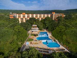 Luton to Bulgaria 7 nights 13/06 to 20/06 All inclusive 2 adults £286pp/£570.51 total @ Love Holidays