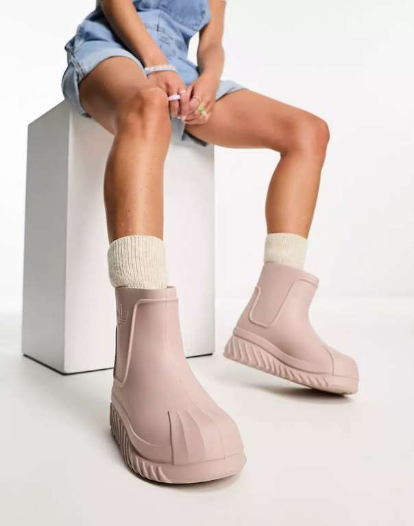 Women's adidas Originals adiFOM Superstar boots, Sizes 4-7 Free C&C