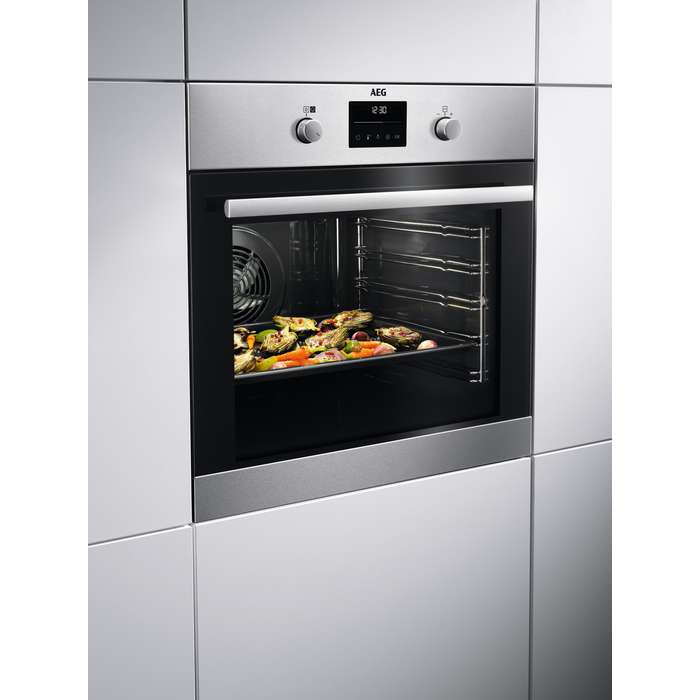 AEG 6000 STEAMBAKE PYROLYTIC Self Cleaning A+ rated Oven