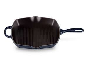 Le Creuset Signature Enamelled Cast Iron Grillit Frying Pan With Helper Handle and Two Pouring Lips - £69.99 @ Amazon