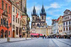 Direct return flight from Edinburgh to Prague (Czech Republic), 1 to 9 May via Ryanair