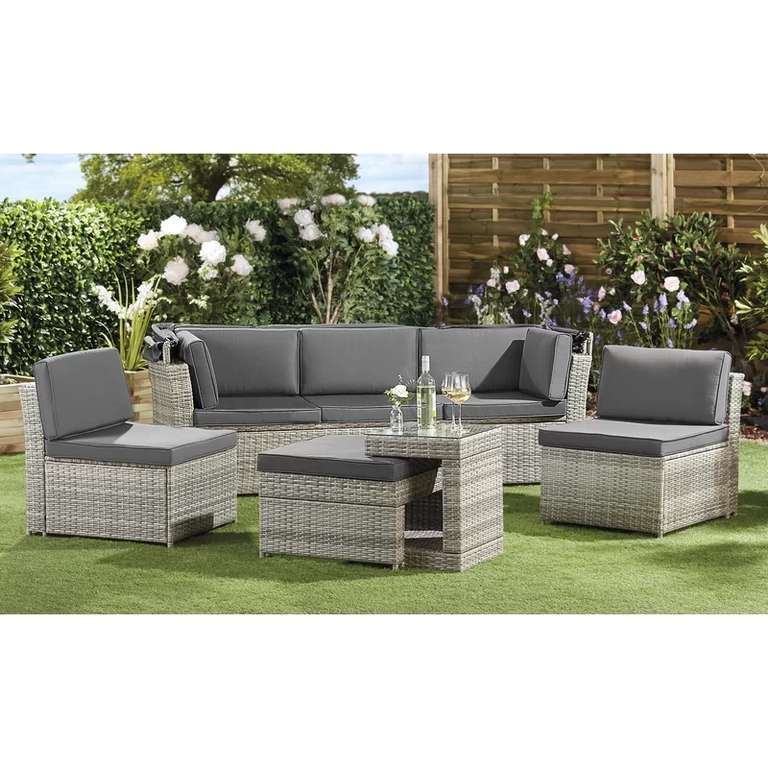 Garden Gear California Rattan Daybed with Canopy - £679.99 + £24.99 delivery (further 10% off with membership discount) @ Thompson & Morgan