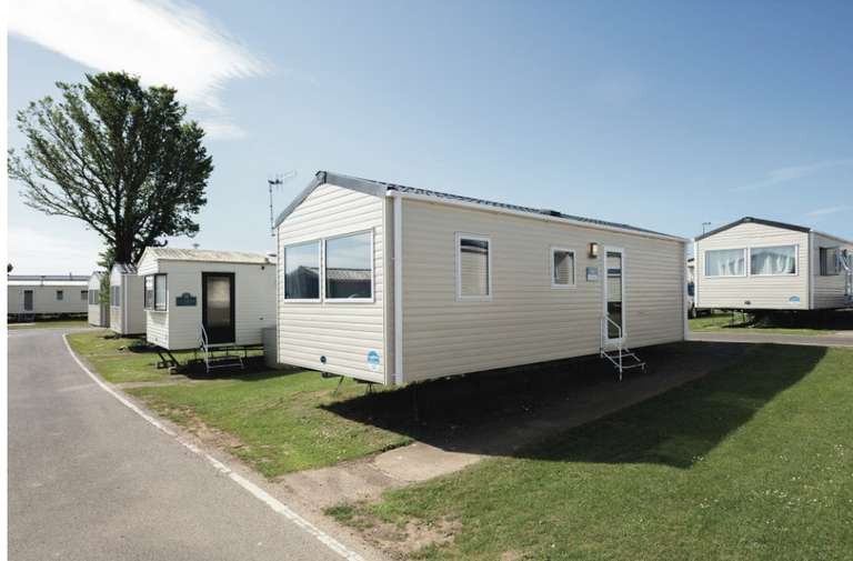 Haven Last Minute 3 night weekend stay Hopton, Great Yarmouth 15th July, 4 people £149, 6 people £179, Bronze 6 people £199 @ Haven