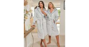 Loungeable Pale Grey Faux Fur Leopard Print Hooded Dressing Gown £1.99 C&C