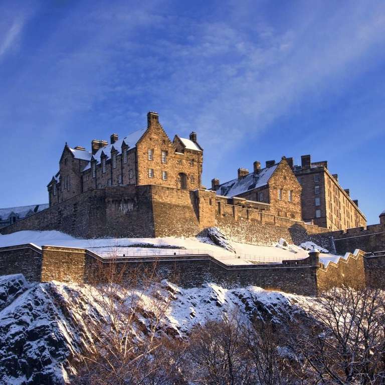 Travelodge Edinburgh Central Waterloo Place – £24.99 per night for 2