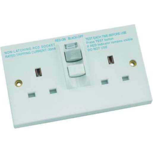 Wickes 13 Amp Twin RCD Socket - White - Free Click & Collect