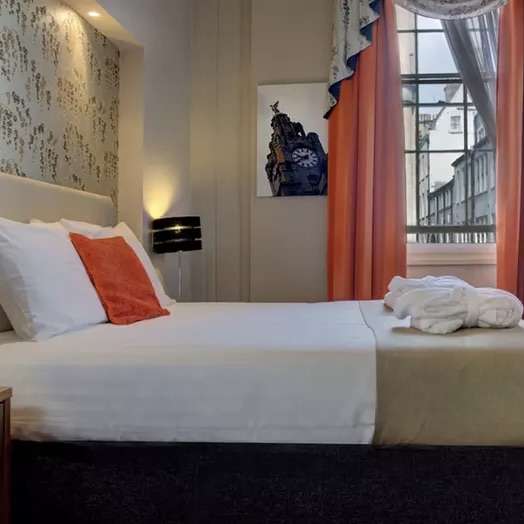 Liverpool: 4* Heywood House Hotel August/September - Double Room for Two with bottle of wine w/code