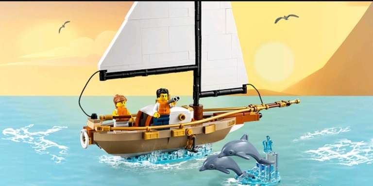 Blue Light Card holders can get a free Lego sail boat v29 with purchases over £130 on the Lego store