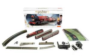 Hornby Hogwarts Express OO Train Set £136 @ Amazon