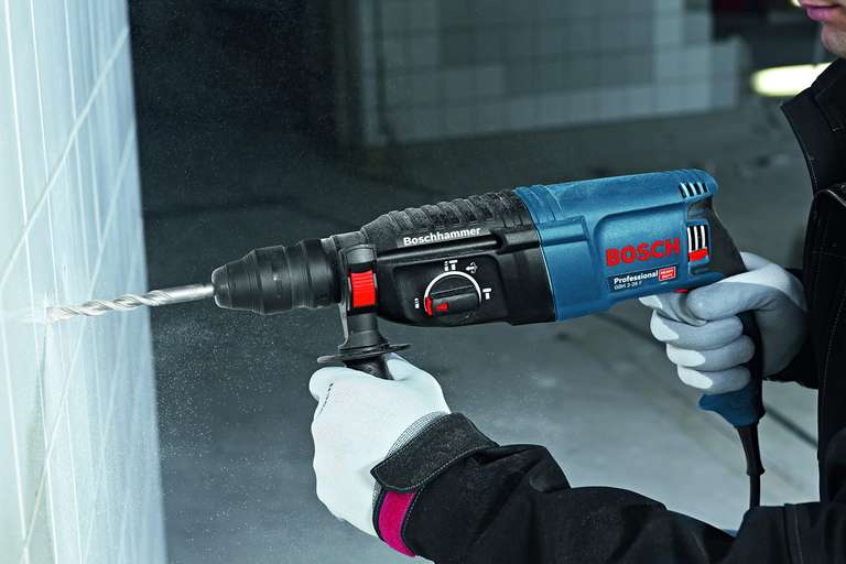 Bosch Professional GBH 2-26 F rotary hammer (830 W, SDS plus quick-change chuck, impact energy: 2.7 J, in a case)