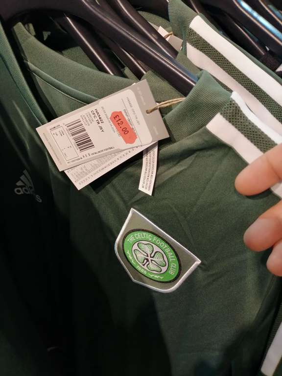 Celtic Training Shirt 2021 size L - Tillicoultry Outlet
