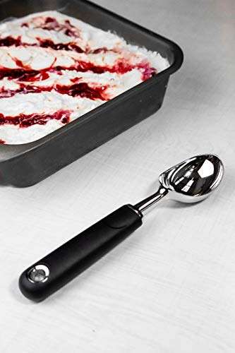 MasterClass Ice Cream Scoop with Soft Grip Handle, Stainless Steel, 20 cm - £3.04 @ Amazon
