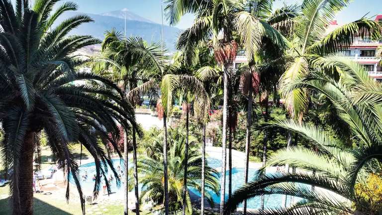 Tenerife: Coral Teide Mar, 2x Adults for 7 nights - Gatwick Flights Luggage & Transfers 17th April = £592 @ HolidayHypermarket