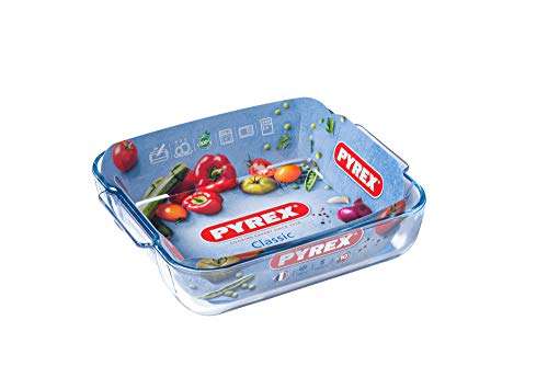 Pyrex Glass Square Roaster, 25 x 21cm (dimensions including the handles/21x21cm internal) - £4.90 @ Amazon