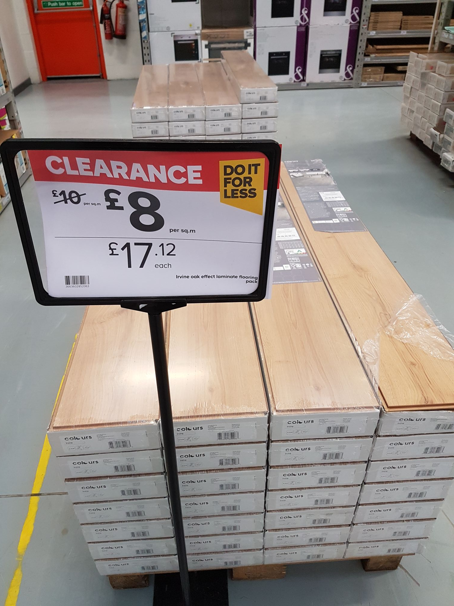 B&amp;Q clearance - Laminate flooring: Irvine Oak - Colours £8 ...