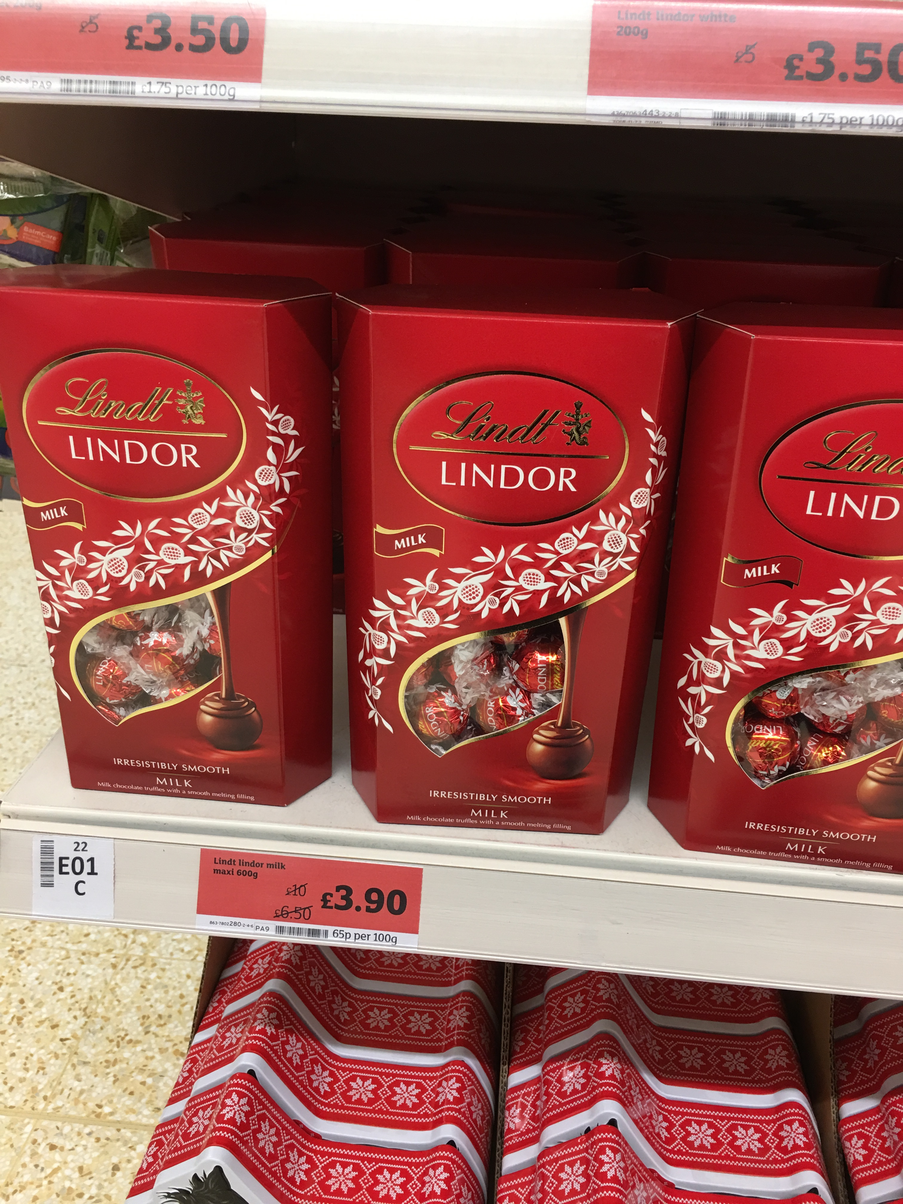 Lindt Lindor Milk Chocolate Assorted 48 Truffles 600 G £390 In Store Sainsburys Hotukdeals 9817