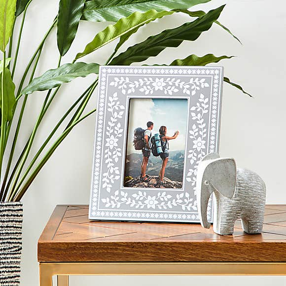 116° - Patterned Painted Photo Picture Frame 6