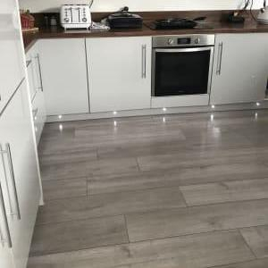Wickes Arreton Grey Laminate Flooring 1 48m2 13 85 Pack 9 35